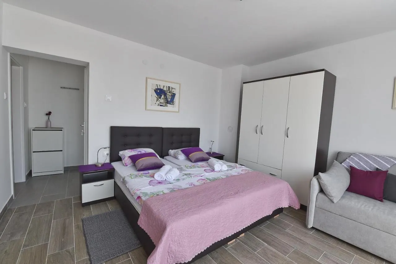 Tonik Apartments Zadar 0*,