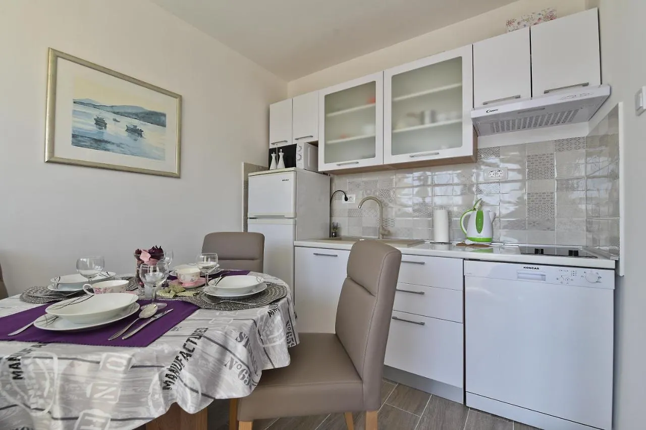 Tonik Apartments Zadar 0*,