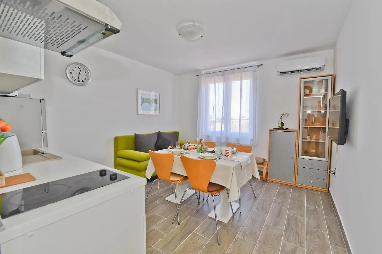 Tonik Apartments Zadar 0*,  Croácia